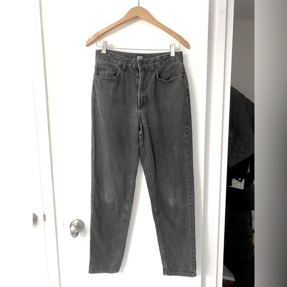 Urban Outfitters Black Denim Mom Jeans​ - Picture 2 of 5